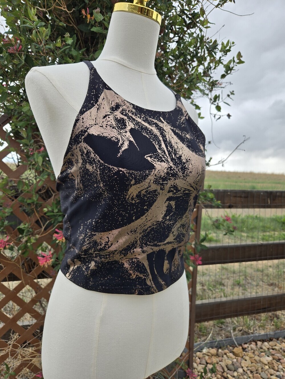 Old Navy Black & Rose Gold Marble Swirl PowerSoft Longline Sports Bra Size Large - Picture 14 of 16